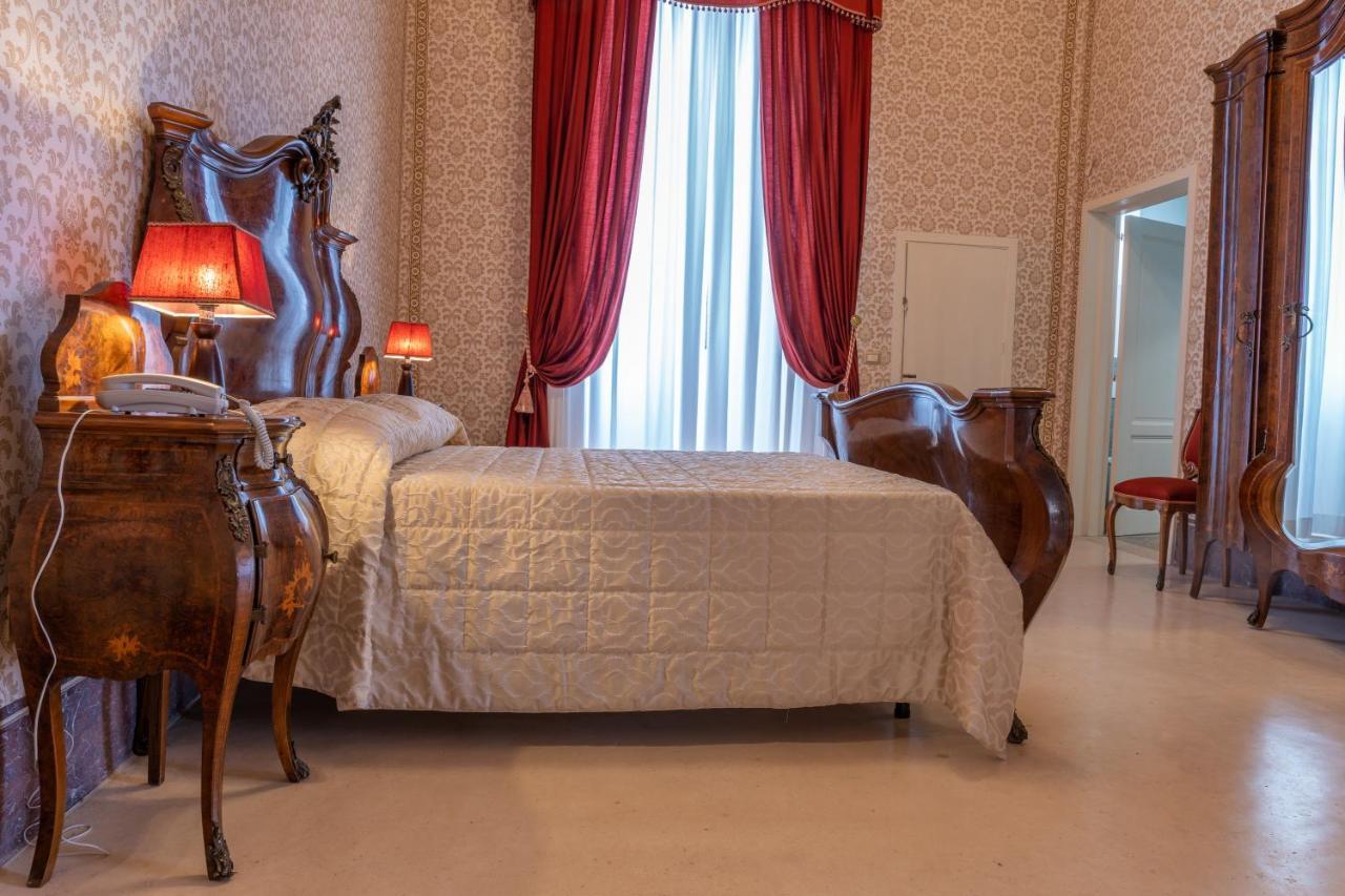 Il Cavaliere Al Borgo Antico Hotel โกแปร์ติโน ภายนอก รูปภาพ