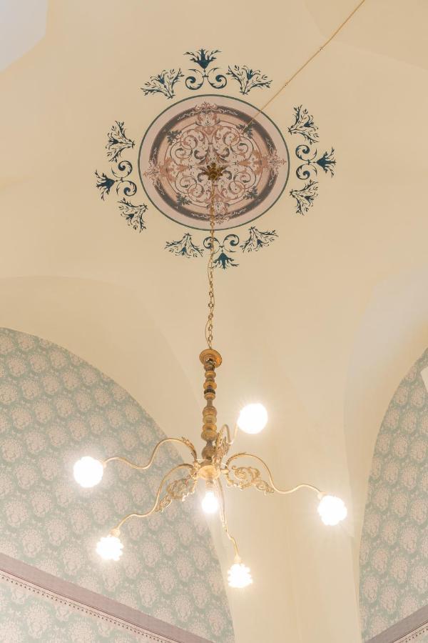 Il Cavaliere Al Borgo Antico Hotel โกแปร์ติโน ภายนอก รูปภาพ