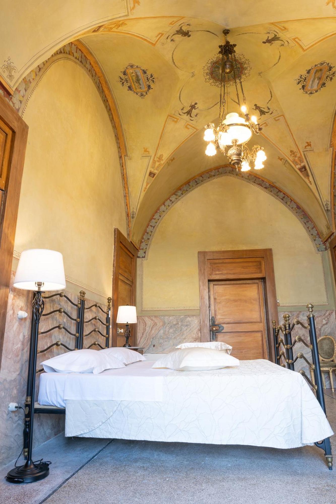 Il Cavaliere Al Borgo Antico Hotel โกแปร์ติโน ภายนอก รูปภาพ